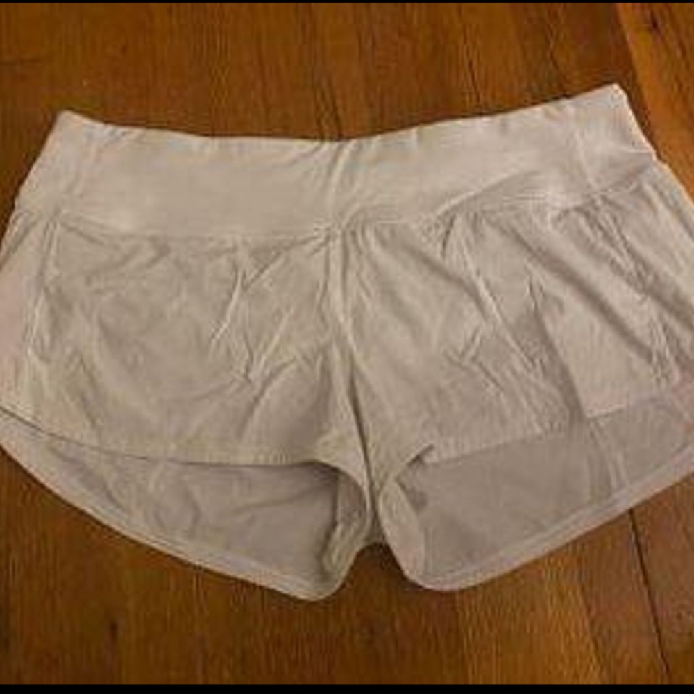Lululemon Speed Up Shorts 2.5’